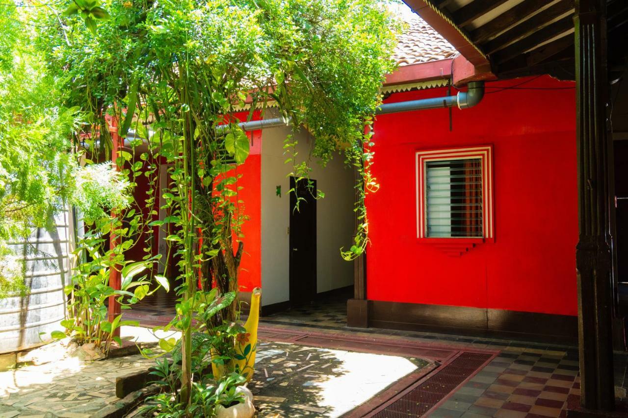 Hostal Lazybones León Kültér fotó