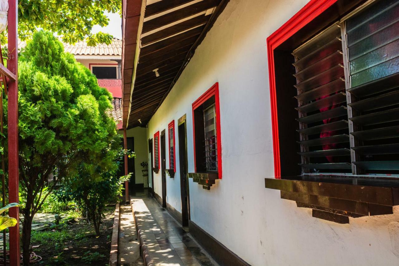 Hostal Lazybones León Kültér fotó