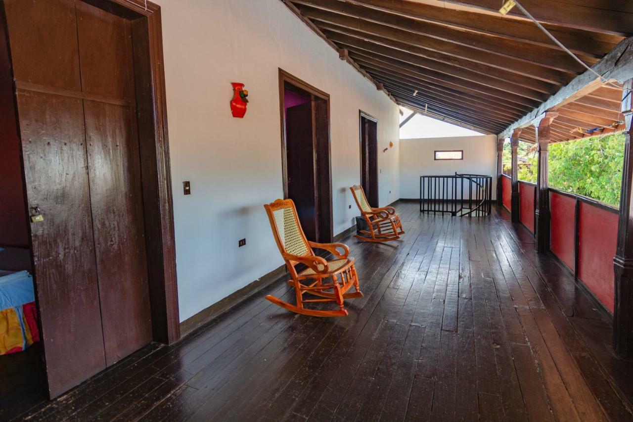 Hostal Lazybones León Kültér fotó